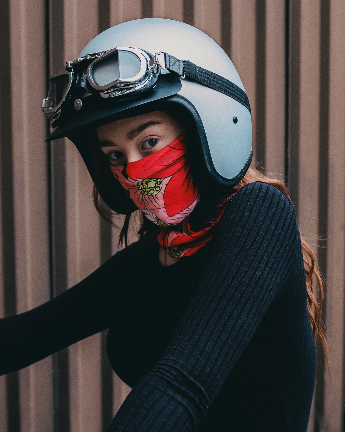 Basics Neck Gaiter - Red Petals